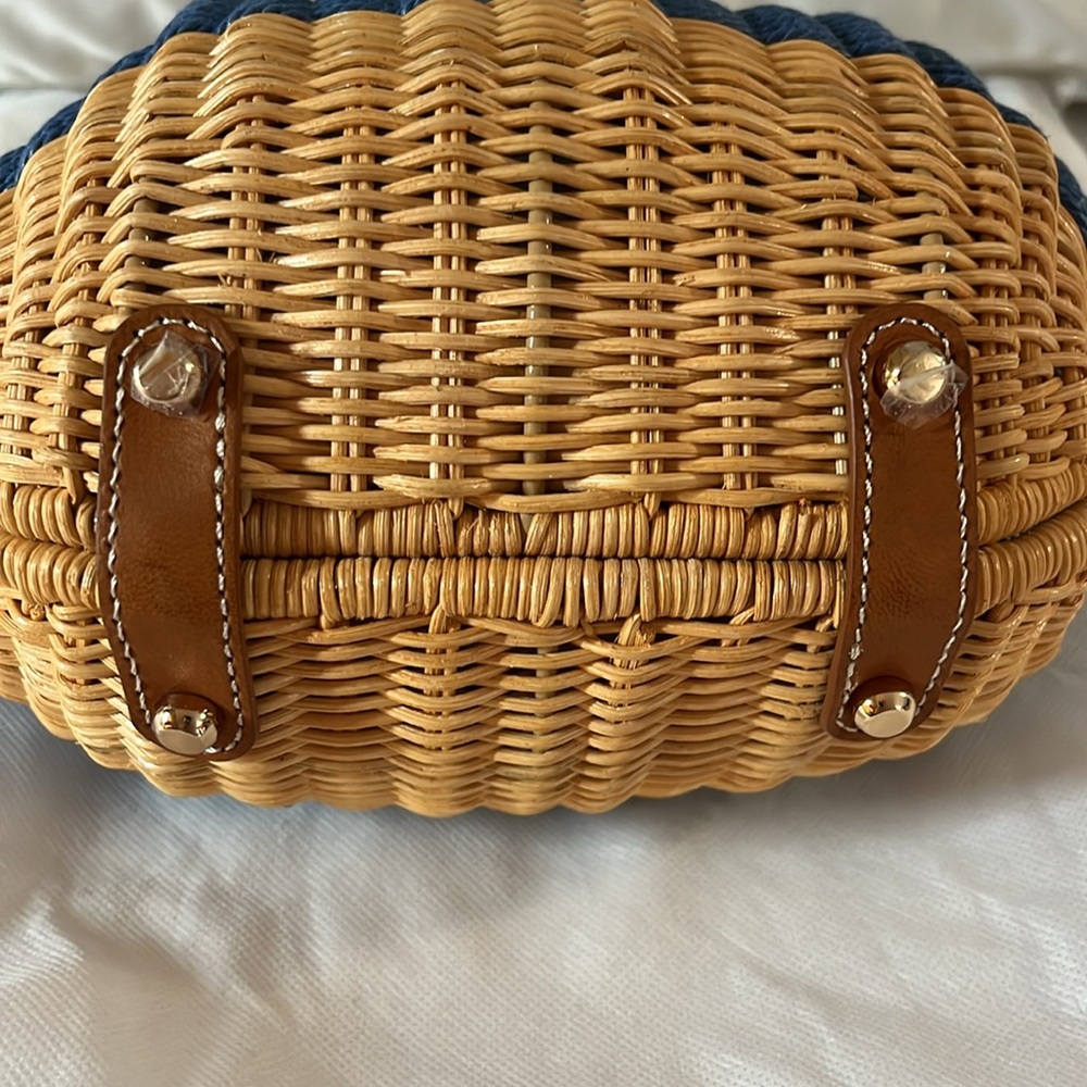 NWT J.McLaughlin Victoria Tote - Picture 6 of 8